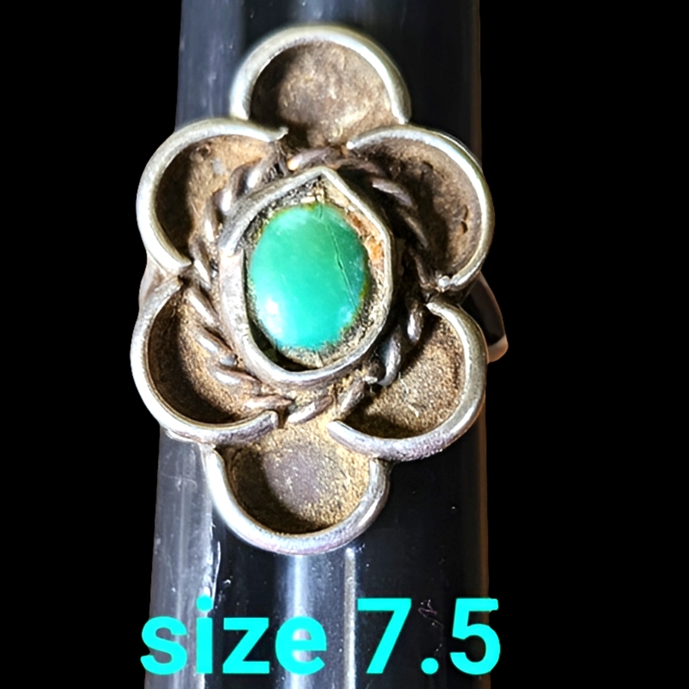 Vintage Native American sterling silver ring size 7.5 green stone fine j…